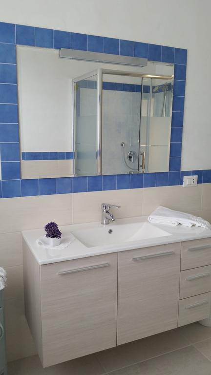 סלה מראזינו Apartment Iseo Lake חדר תמונה